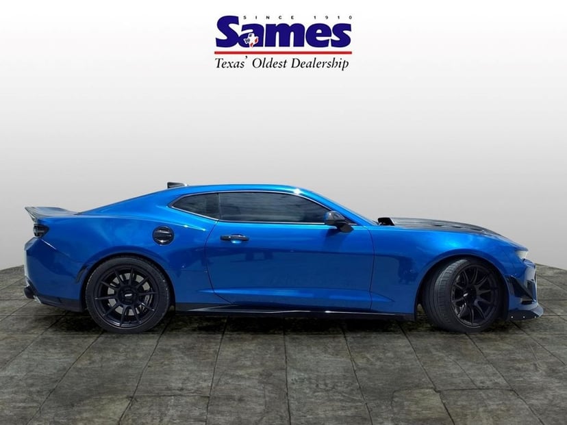 2017 Chevrolet Camaro - Image 3