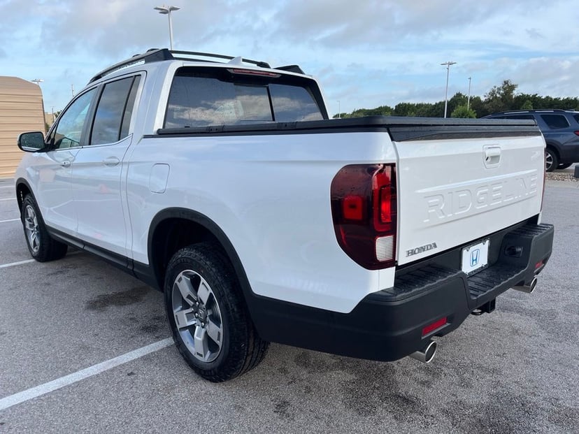 2026 Honda Ridgeline - Image 3