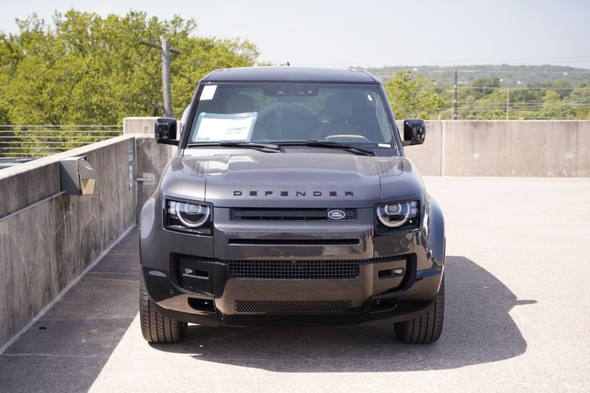 2026 Land Rover Defender - Image 3