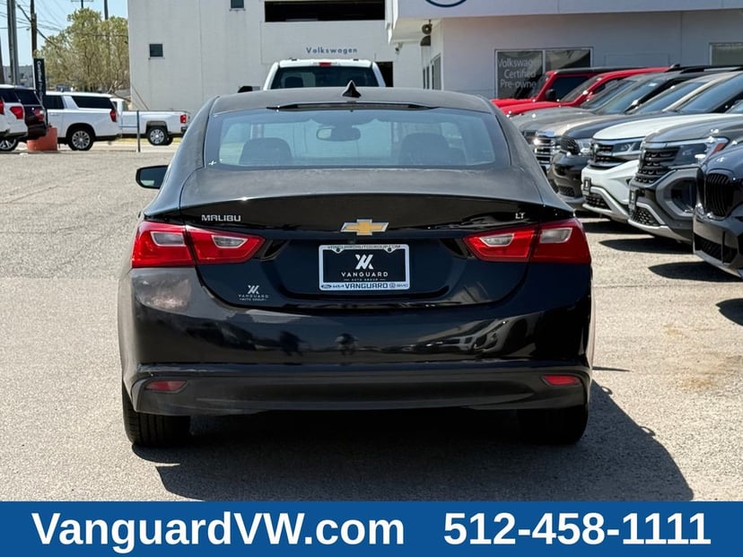 2017 Chevrolet Malibu - Image 3
