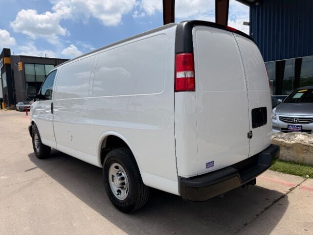 2021 Chevrolet Express - Image 3