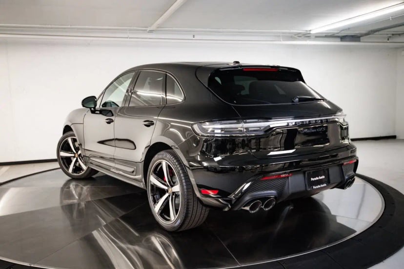 2026 Porsche Macan - Image 1