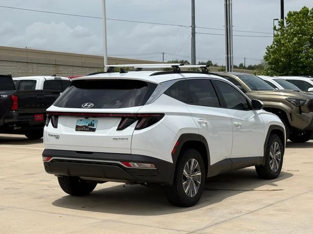 2022 Hyundai Tucson Hybrid - Image 3