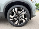2026 Volvo XC40 - Preview 6