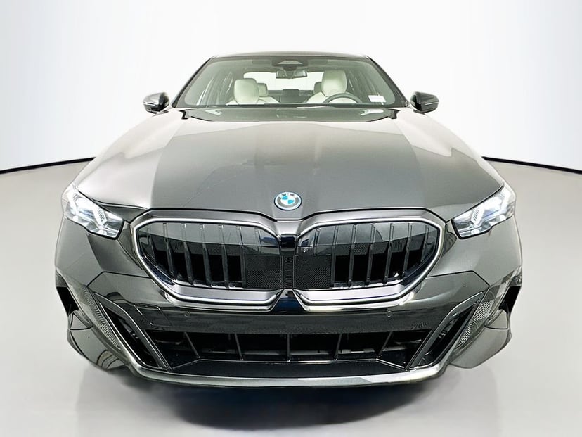 2027 BMW 5-series - Image 2