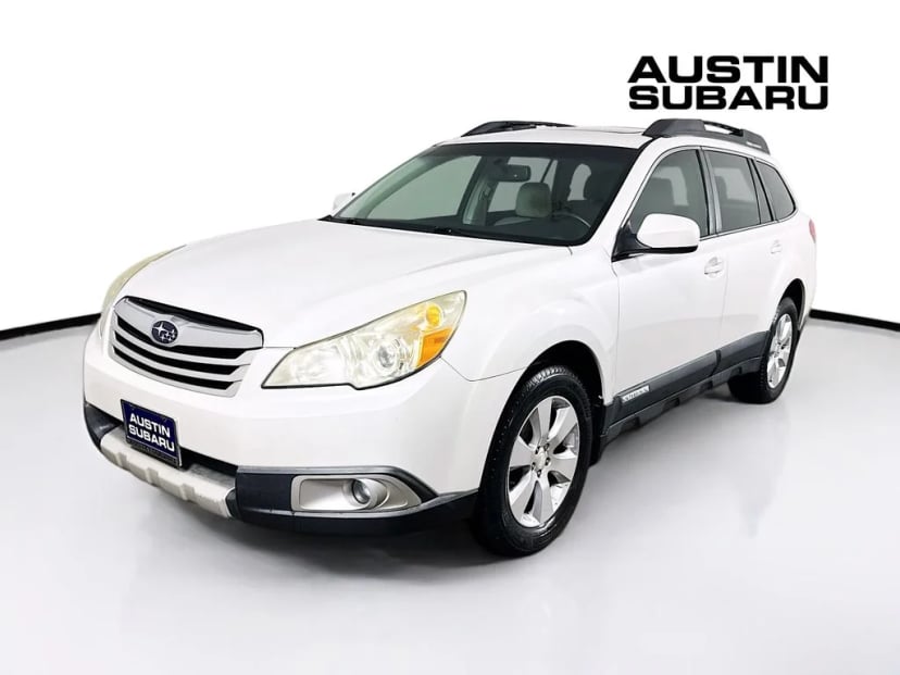 2010 Subaru Outback - Image 3