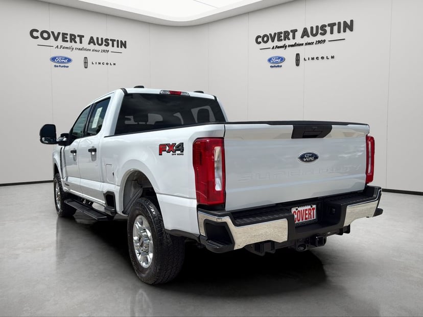 2025 Ford F-250 - Image 3