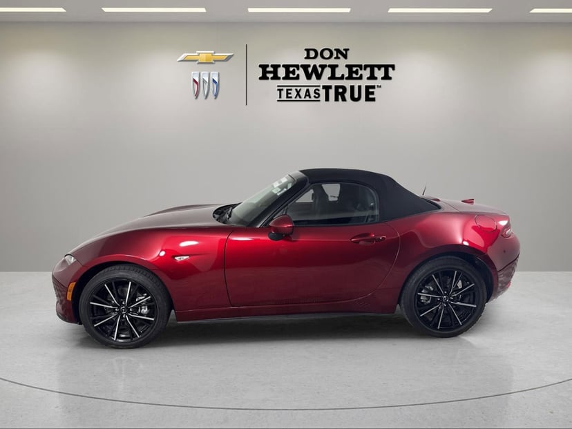 2025 Mazda MX-5 - Image 3