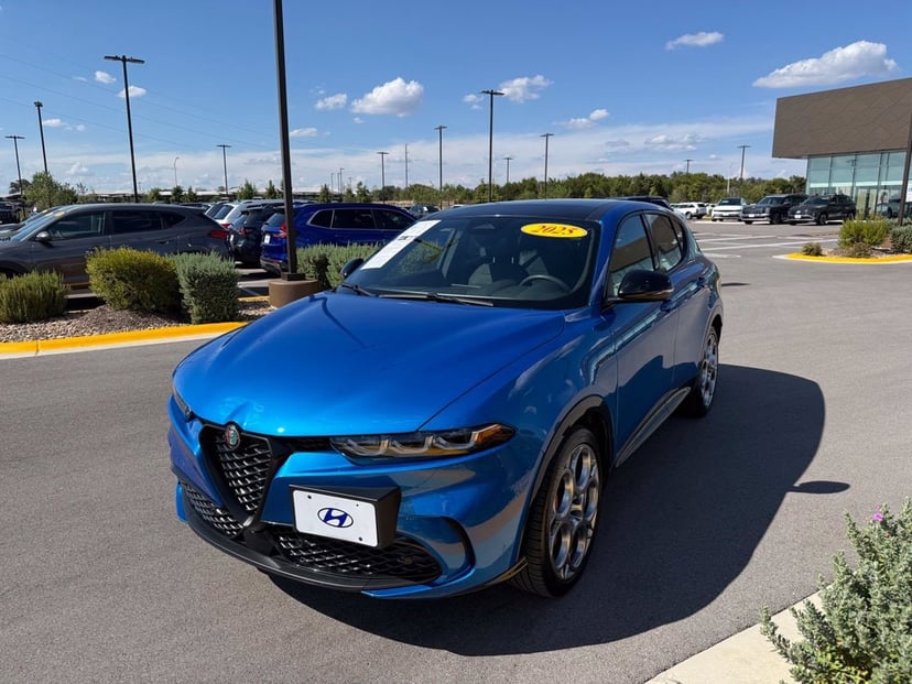 2025 Alfa Romeo Tonale - Image 1