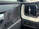 2022 Volvo XC60 - Preview 13