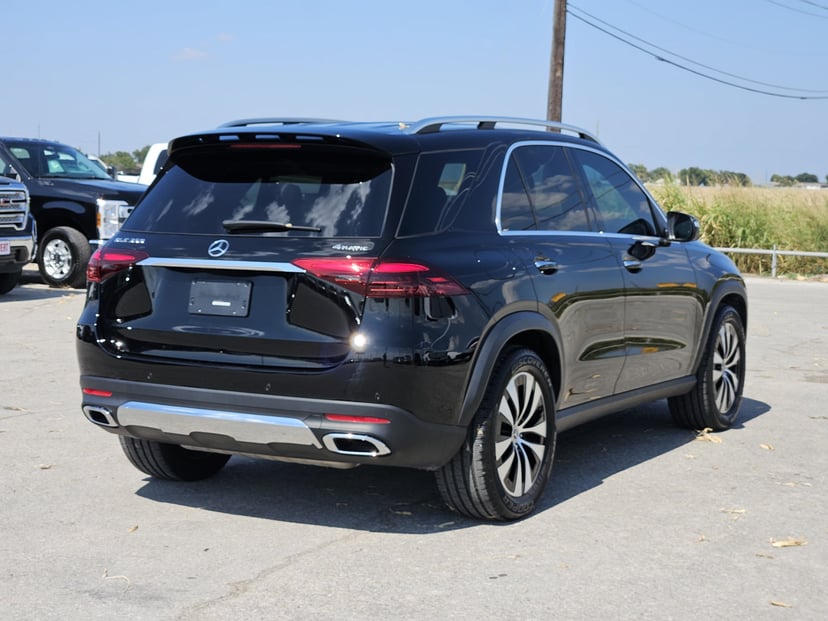 2025 Mercedes-Benz GLE - Image 3