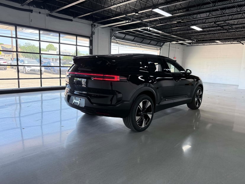 2025 Polestar 3 - Image 3