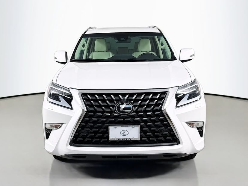 2022 Lexus GX - Image 3