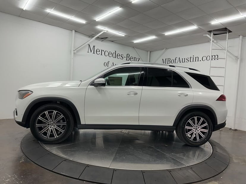 2026 Mercedes-Benz GLE - Image 2