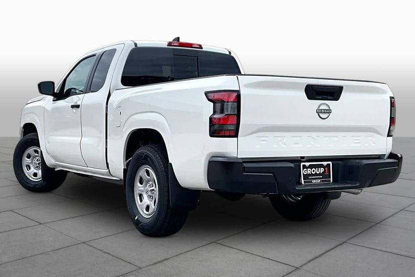 2026 Nissan Frontier - Image 2