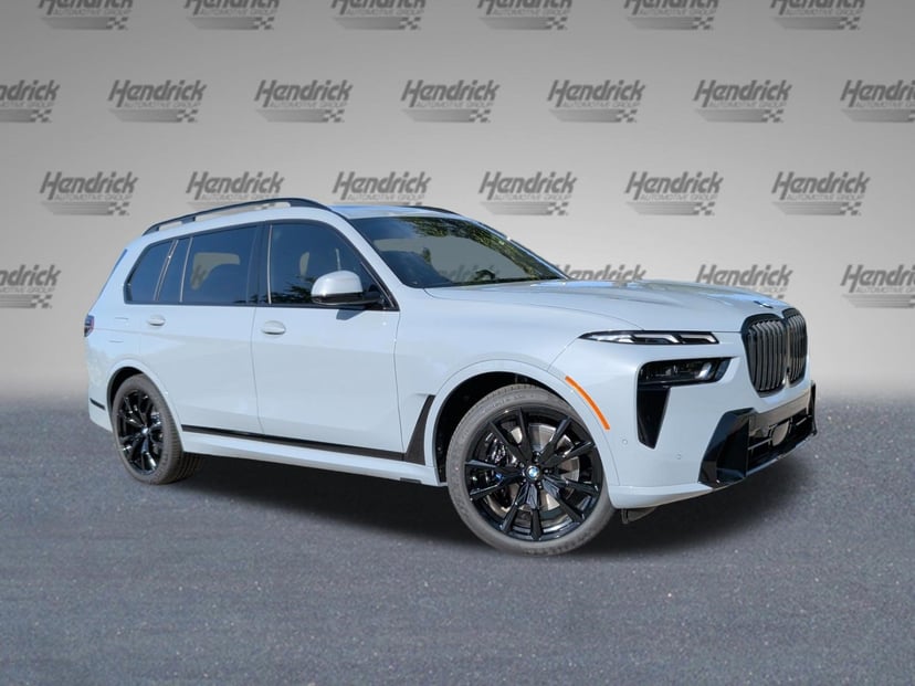 2027 BMW X7 - Image 1