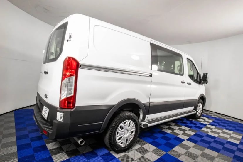 2025 Ford Transit - Image 3