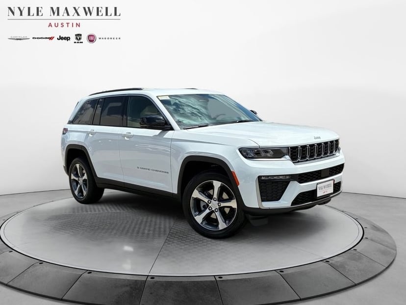 2026 Jeep Grand Cherokee - Image 2