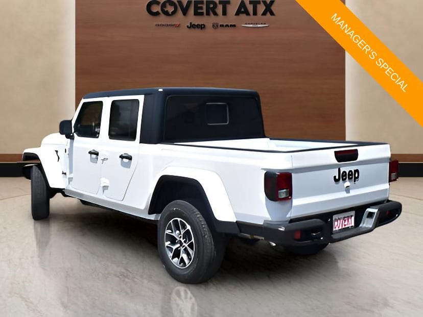 2025 Jeep Gladiator - Image 3