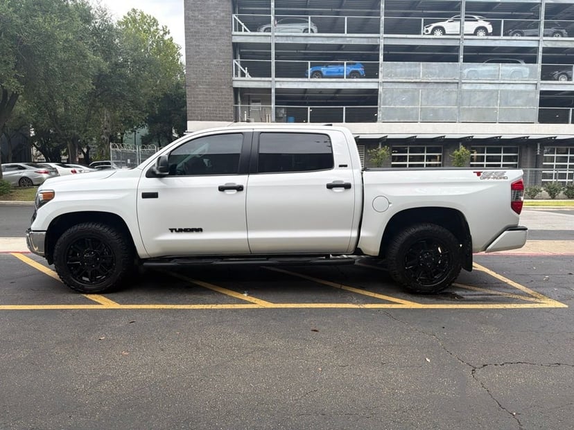 2021 Toyota Tundra - Image 2