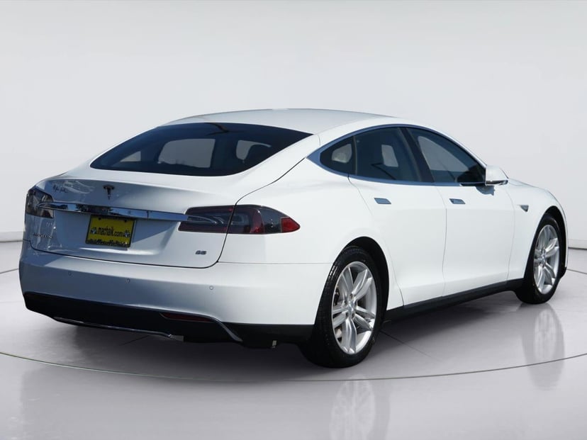 2014 Tesla Model S - Image 3
