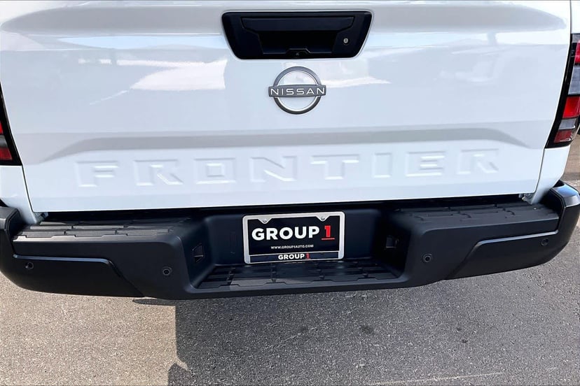 2026 Nissan Frontier - Image 2