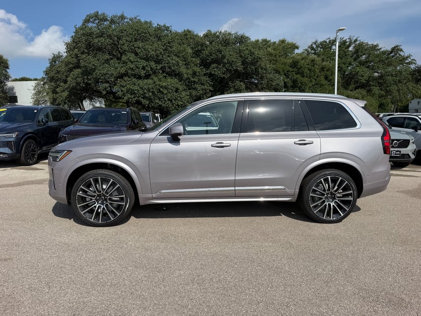 2026 Volvo XC90 - Image 2