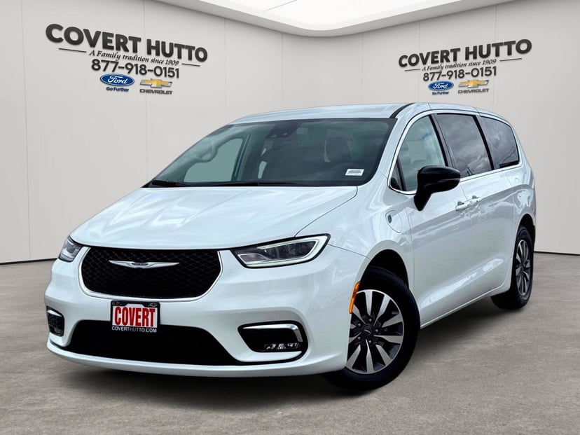 2024 Dodge Pacifica - Image 1