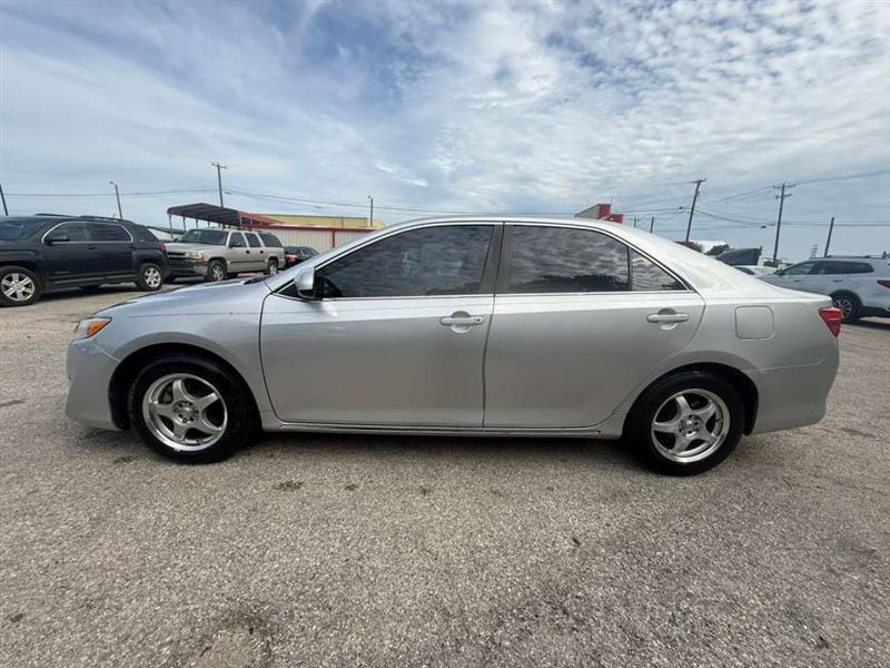 2013 Toyota Camry - Image 3
