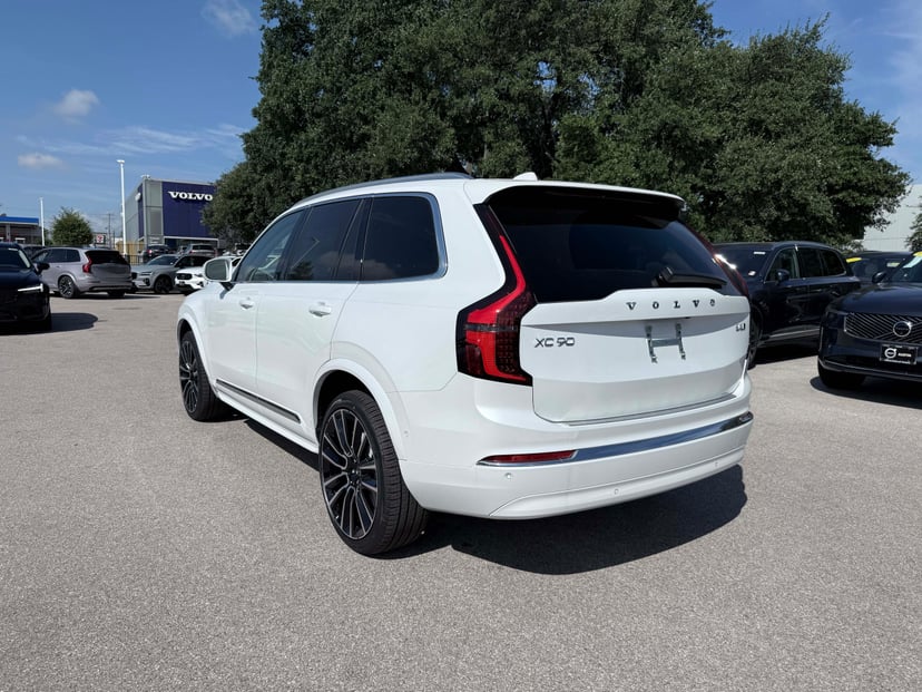 2026 Volvo XC90 - Image 3