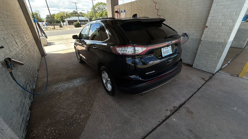 2016 Ford Edge - Image 1