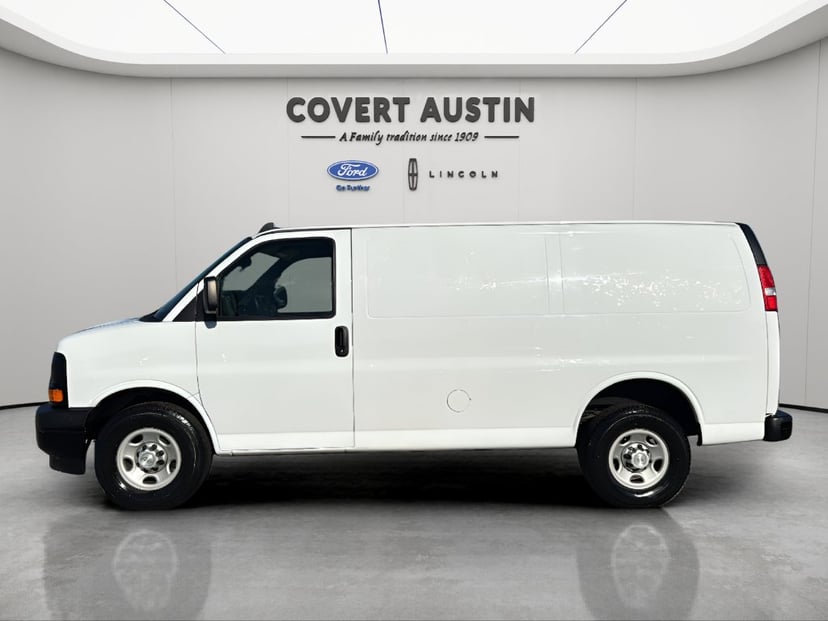 2017 Chevrolet Express - Image 1