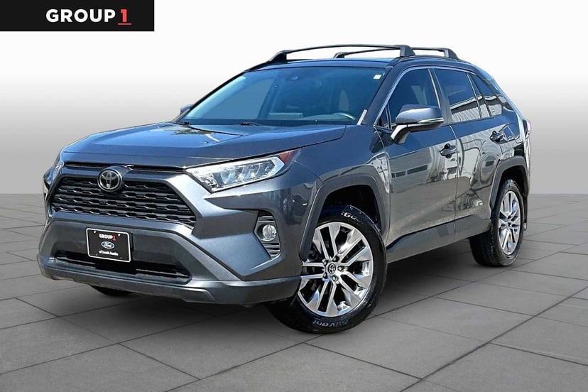 2019 Toyota RAV4 - Image 2