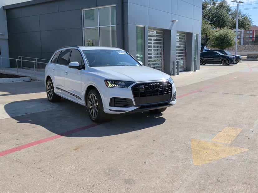 2023 Audi Q7 - Image 1