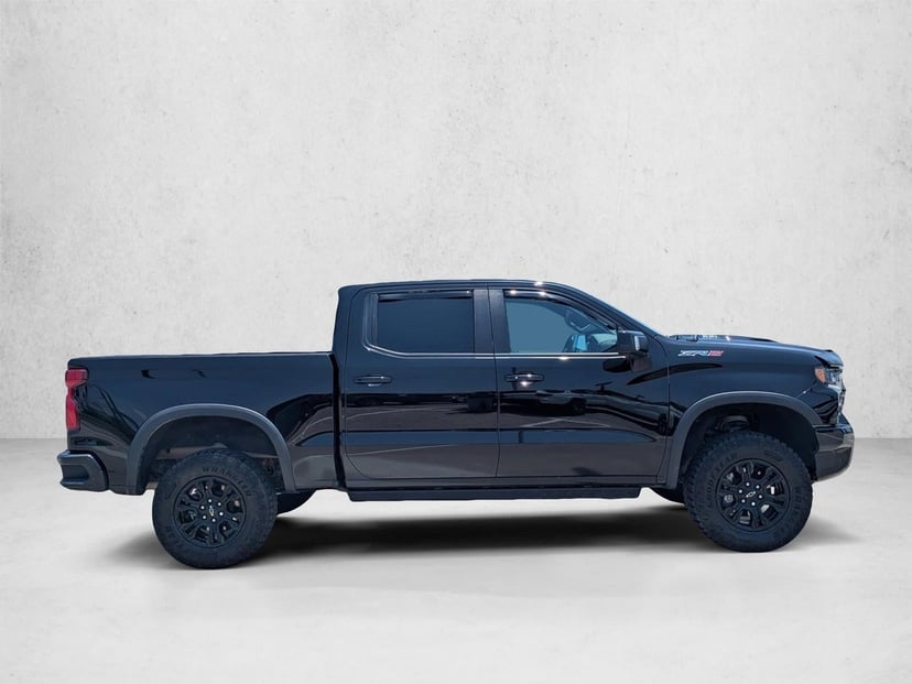 2023 Chevrolet Silverado - Image 2