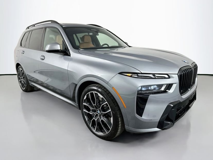 2027 BMW X7 - Image 1