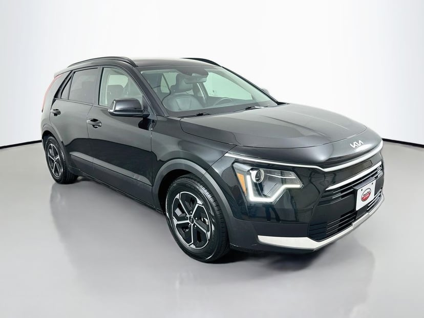 2023 Kia Niro - Image 2
