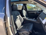2025 Volvo XC90 - Preview 8
