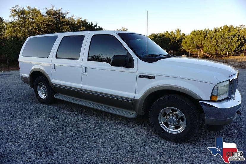 2002 Ford Excursion - Image 2