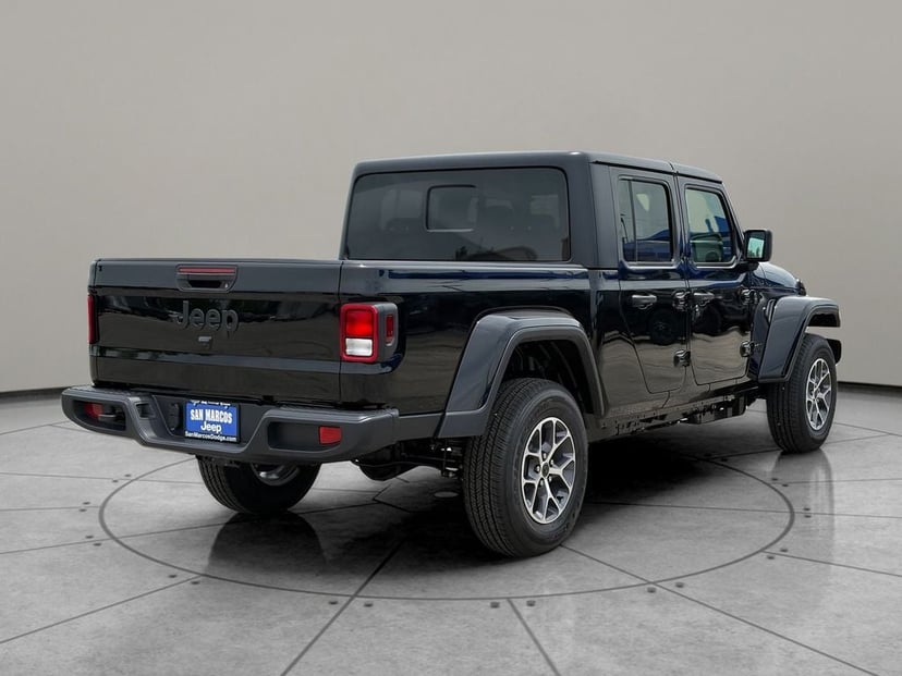 2026 Jeep Gladiator - Image 1