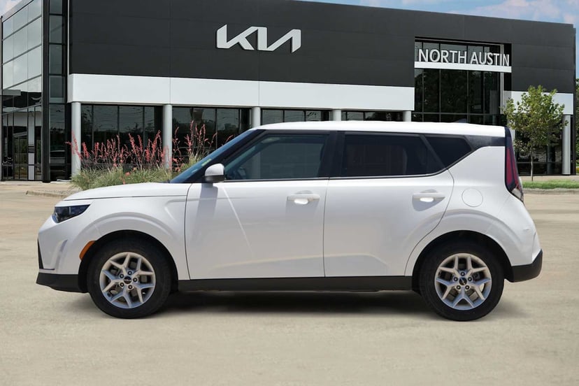 2024 Kia Soul - Image 2