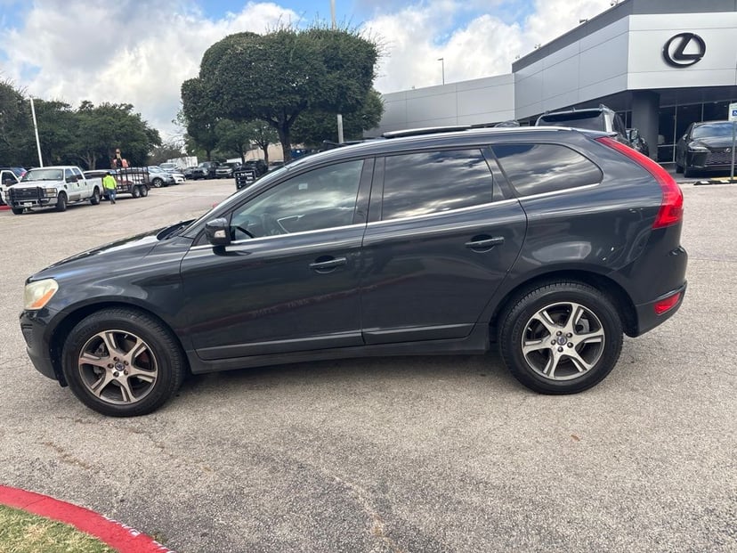 2013 Volvo XC60 - Image 2