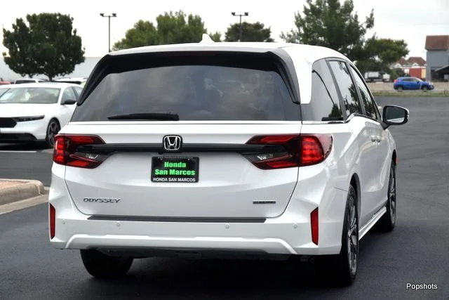2026 Honda Odyssey - Image 3