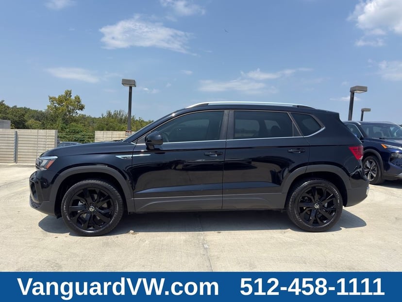 2024 Volkswagen Taos - Image 2