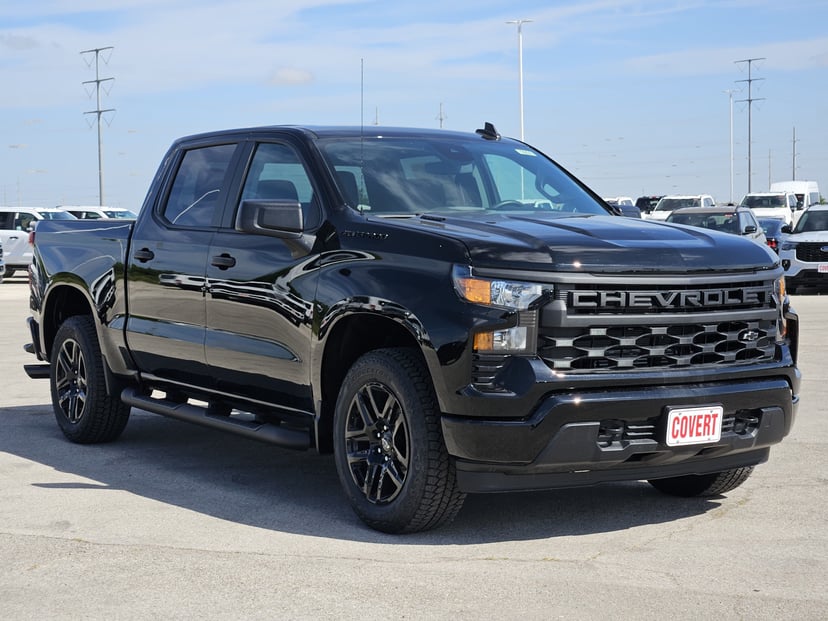 2026 Chevrolet Silverado - Image 2