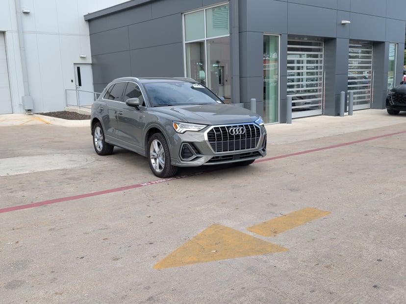 2024 Audi Q3 - Image 1