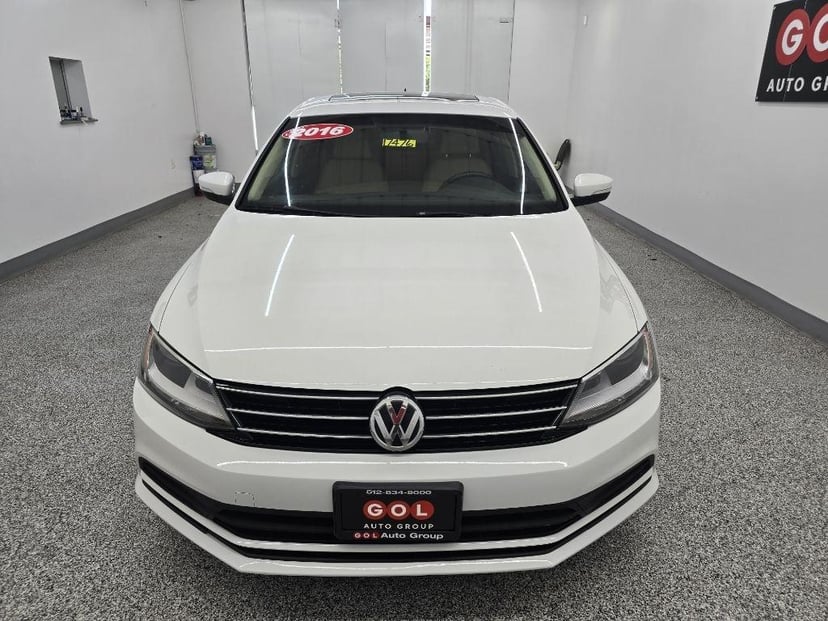 2016 Volkswagen Jetta - Image 3