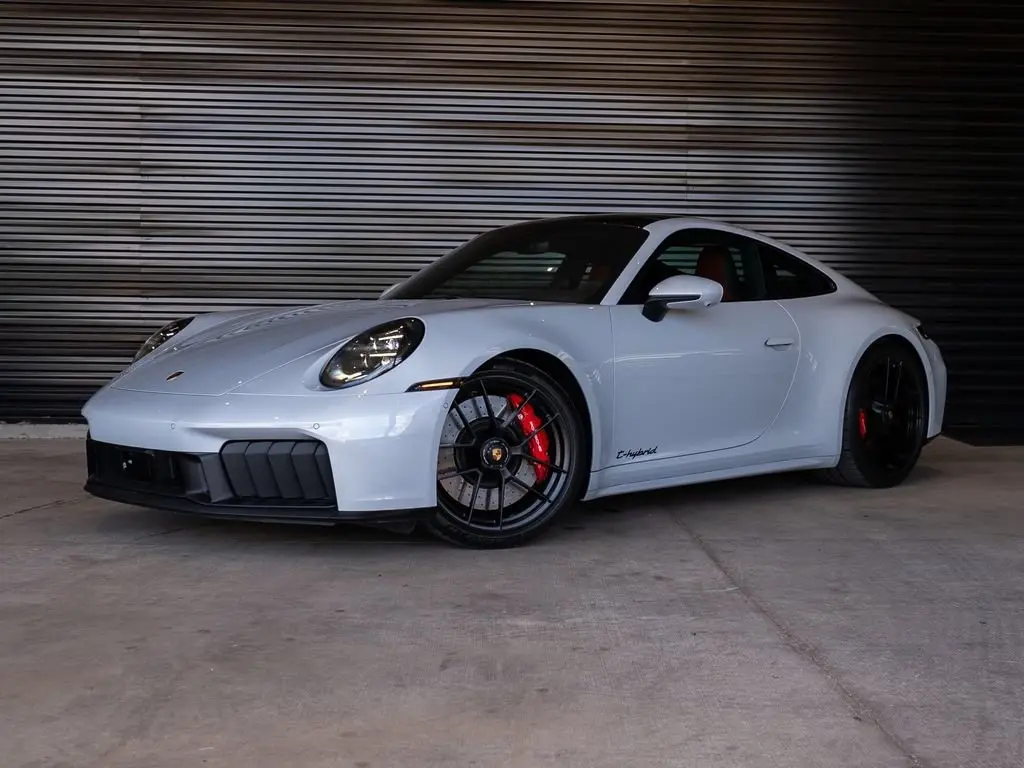2026 Porsche 911 - Image 1