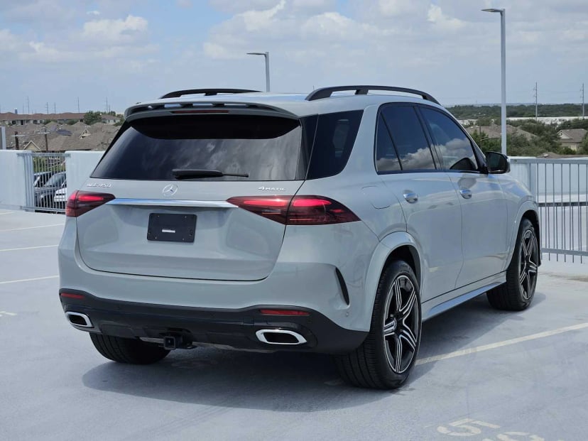 2025 Mercedes-Benz GLE-Class - Image 3