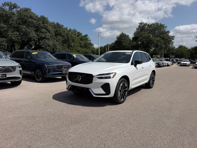 2026 Volvo XC60 - Image 1